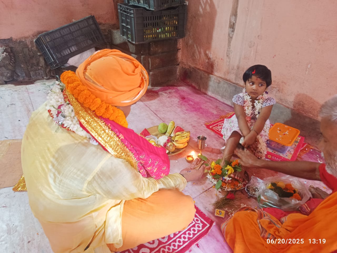 गुरुदेव का दिव्य आशीर्वाद