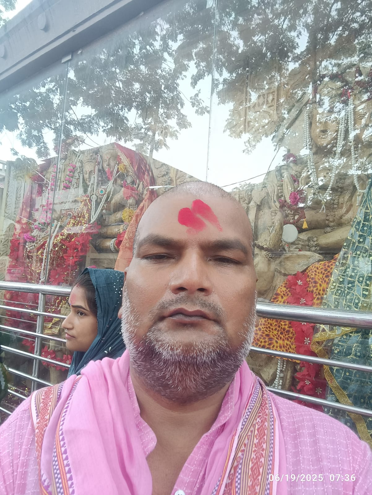 आश्रम परिसर प्राकृतिक छटा
